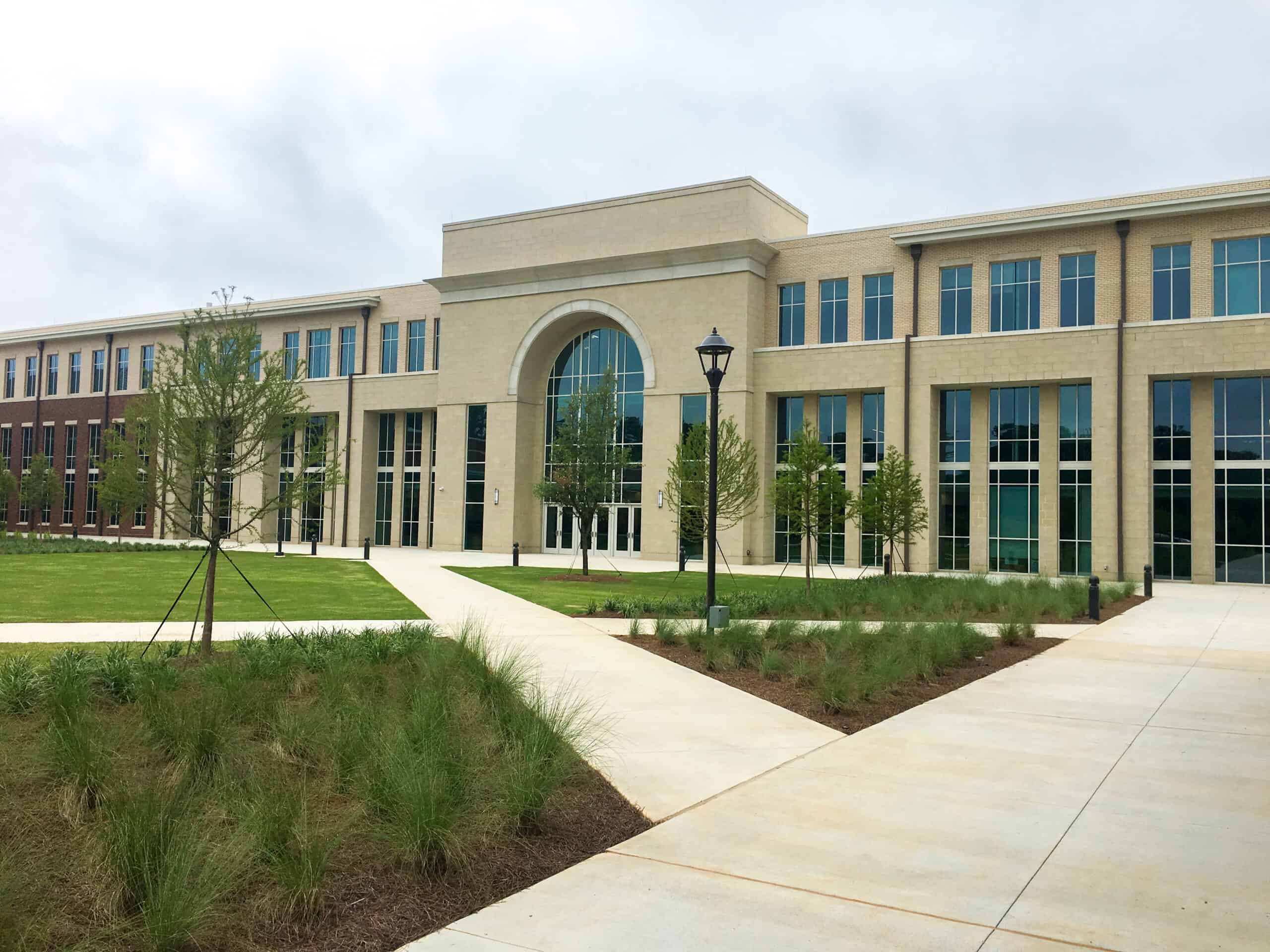 External photo of Auburn High School in Alabama